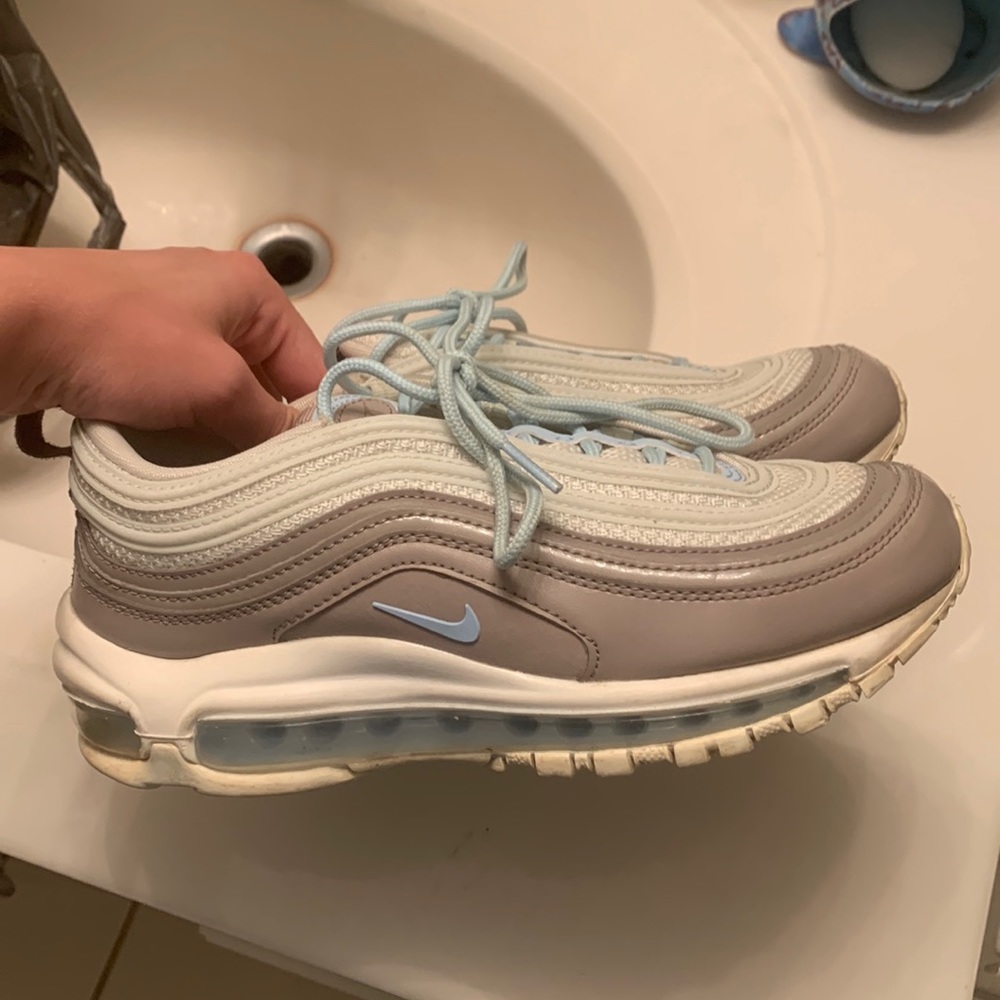blue and purple nike air max 97